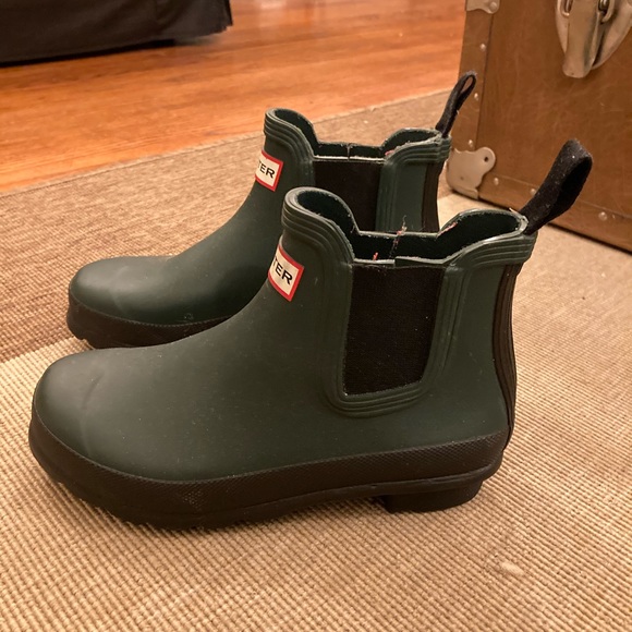 Hunter Chelsea rain boots - hunter green! - Picture 4 of 6